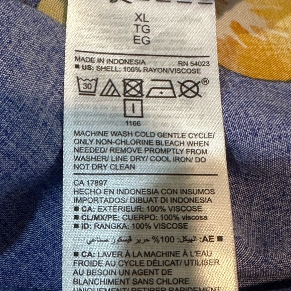 Old navy Royal blue floral print split neck top with long sleeves. - Picture 12 of 12